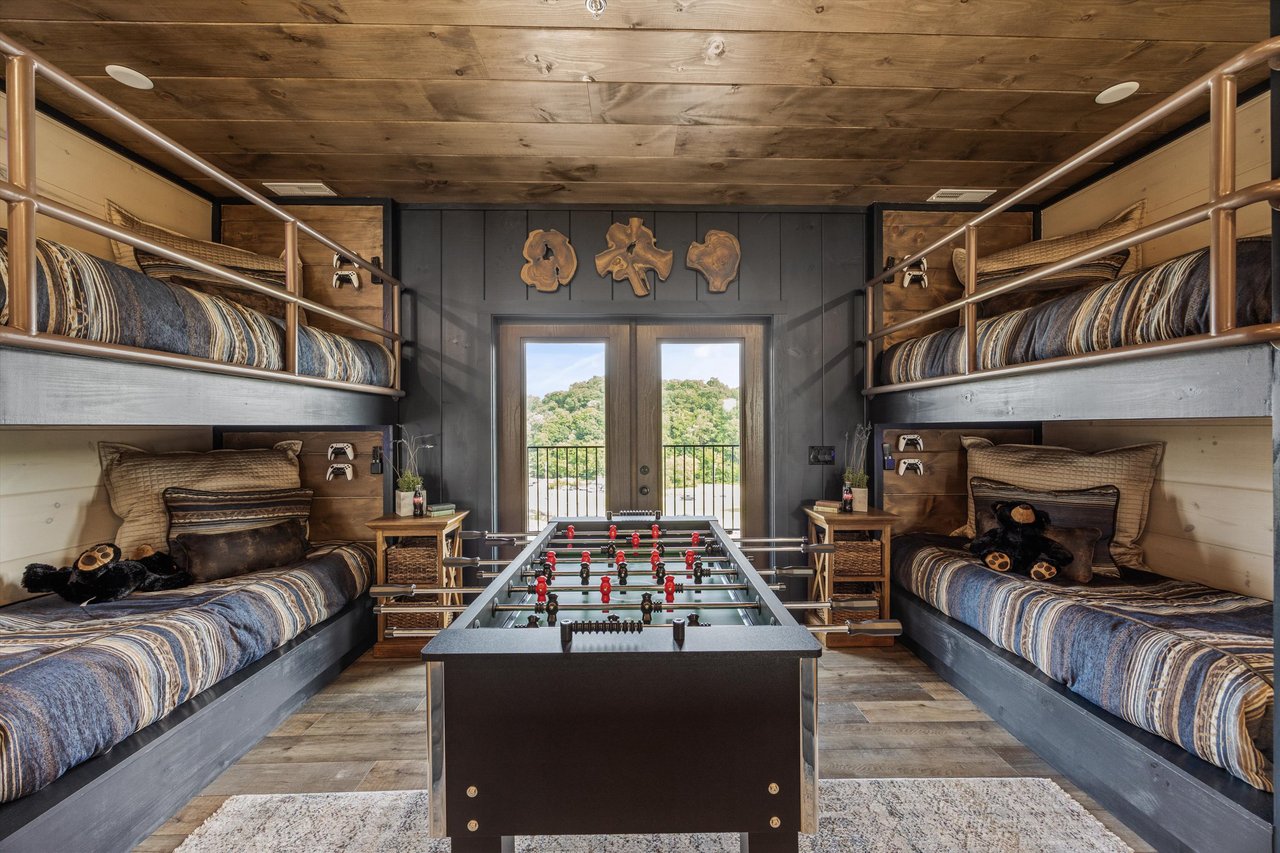 1362 Rambling Creek Way