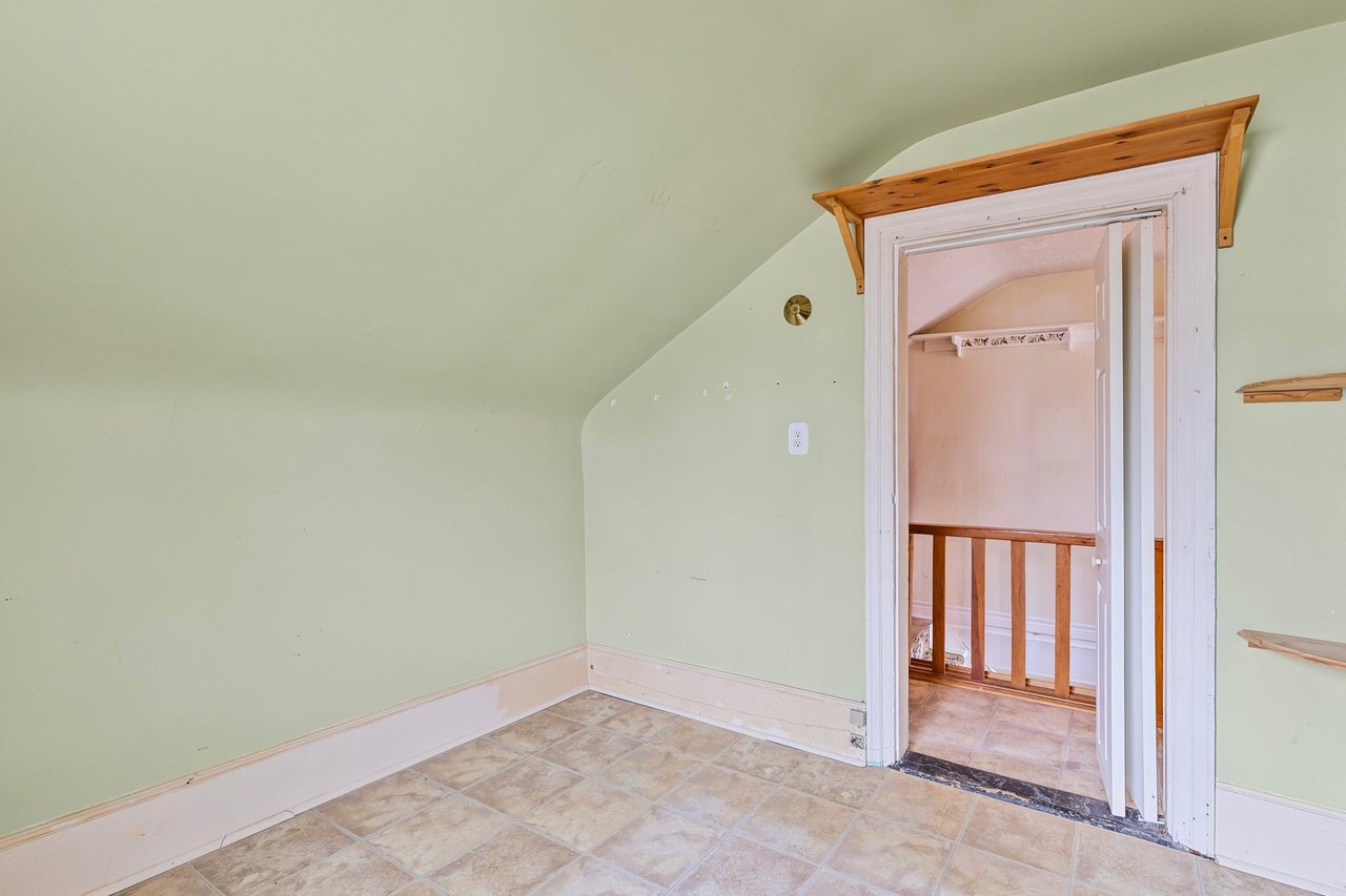 410 Eagle Street, Newmarket, ON L3Y 1K6