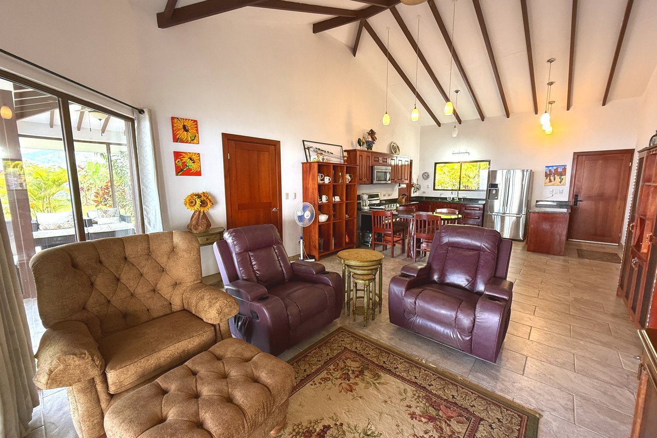 Ocean-View 3-Bedroom Home with 1-Bed Guesthouse, Pool & Spectacular Panoramic Views of Osa Peninsula in Balsar above Ciudad Cortés Costa Rica