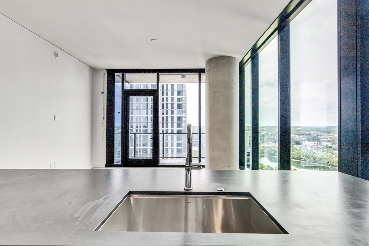 The Modern Residences: 610 Davis St. #2205