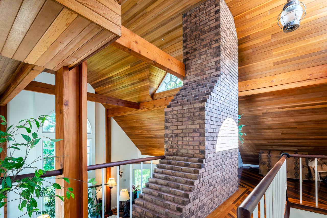 'Point House' Waterfront Estate