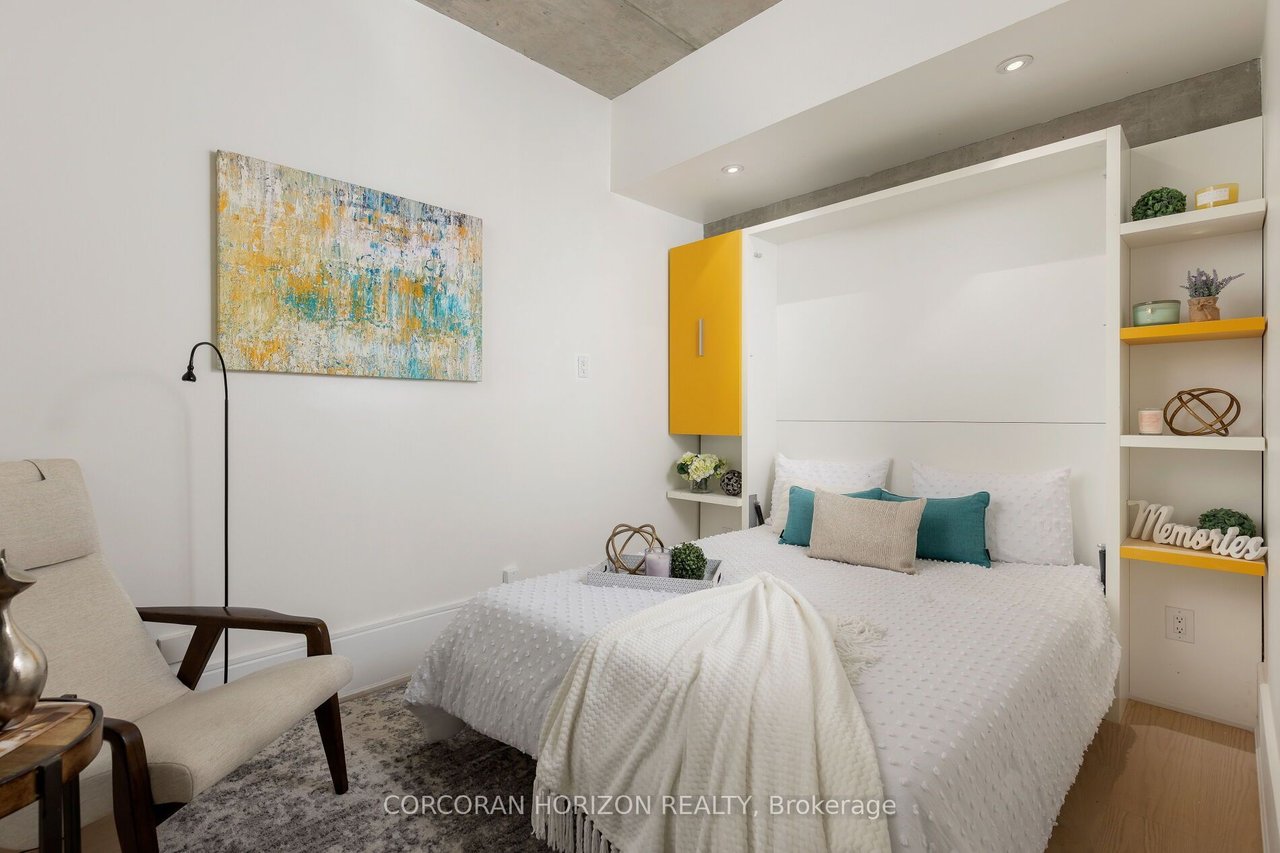 QUEEN ST W PENTHOUSE