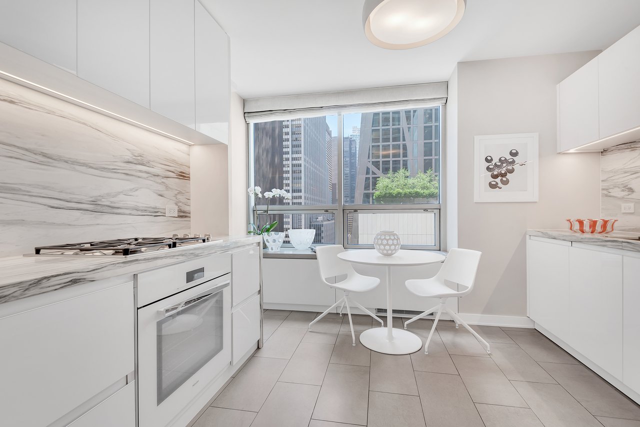 15 West 53rd Street 13J