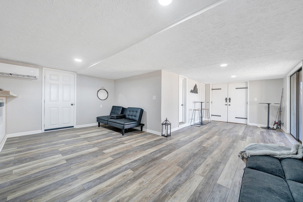 1111 Jefferson Dock RD