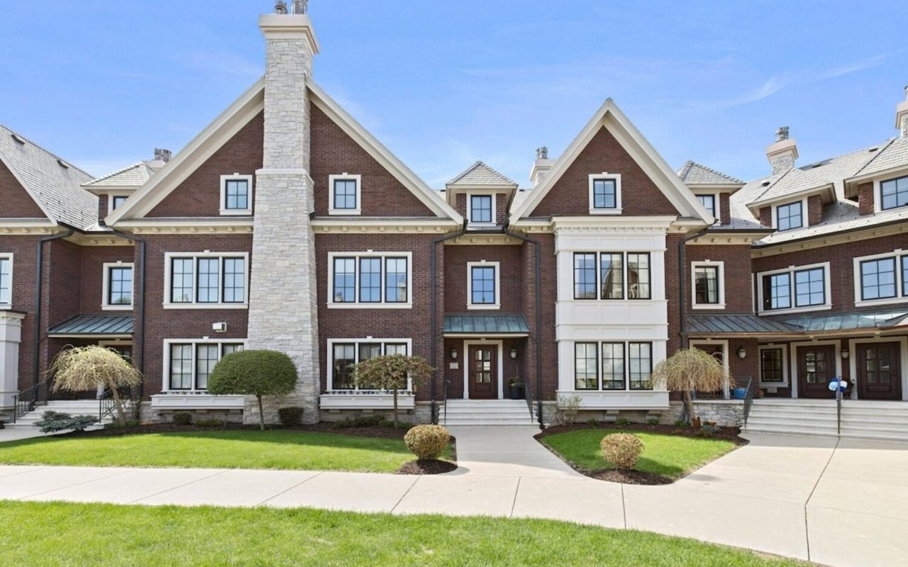 Brownstones on France luxury townhomes in Edina near 50th and France