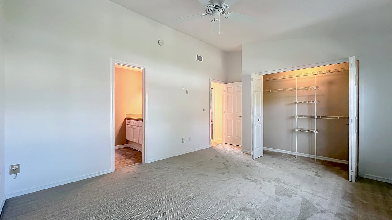 Luxury Lakefront Winter Park Condominium for Lease