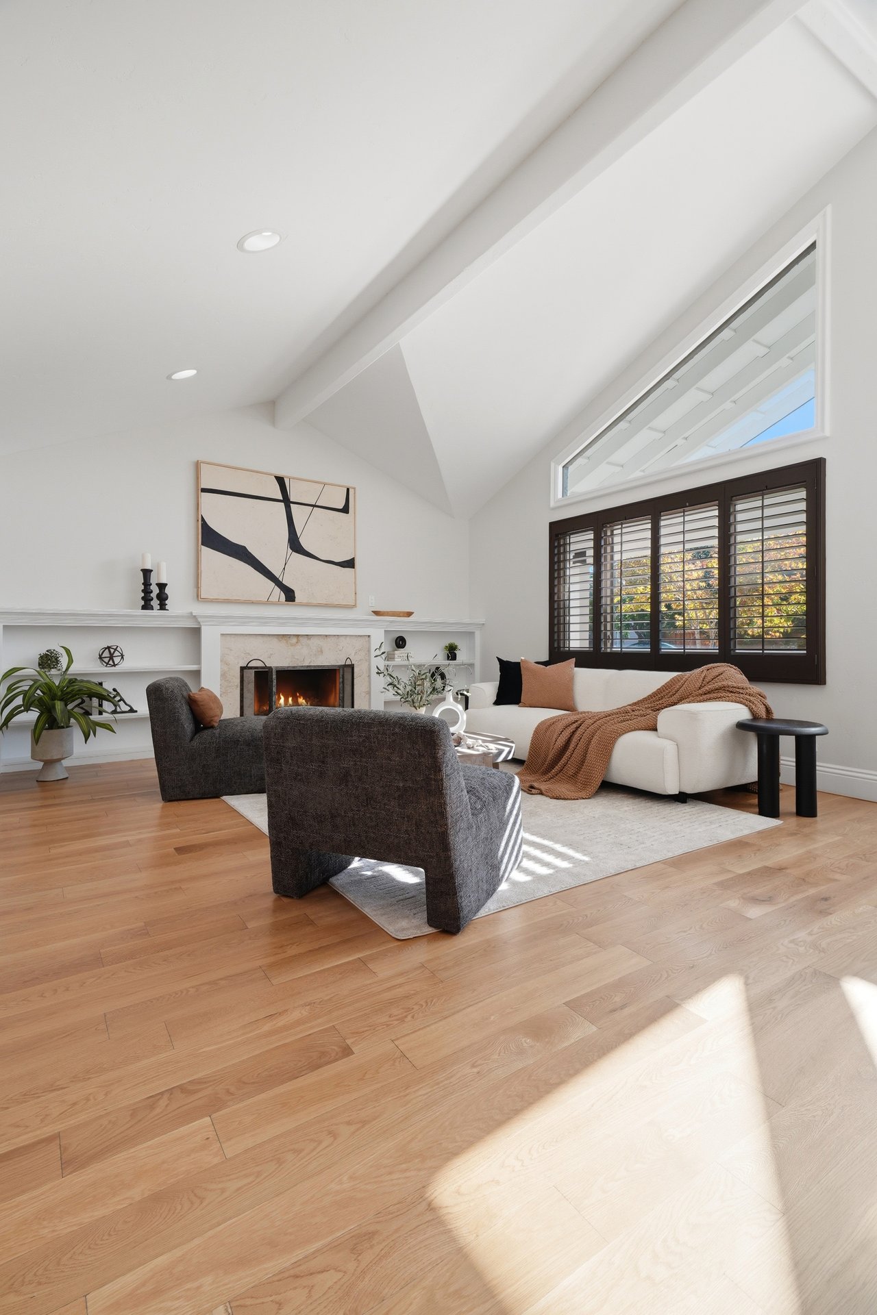 900 Eden AVE