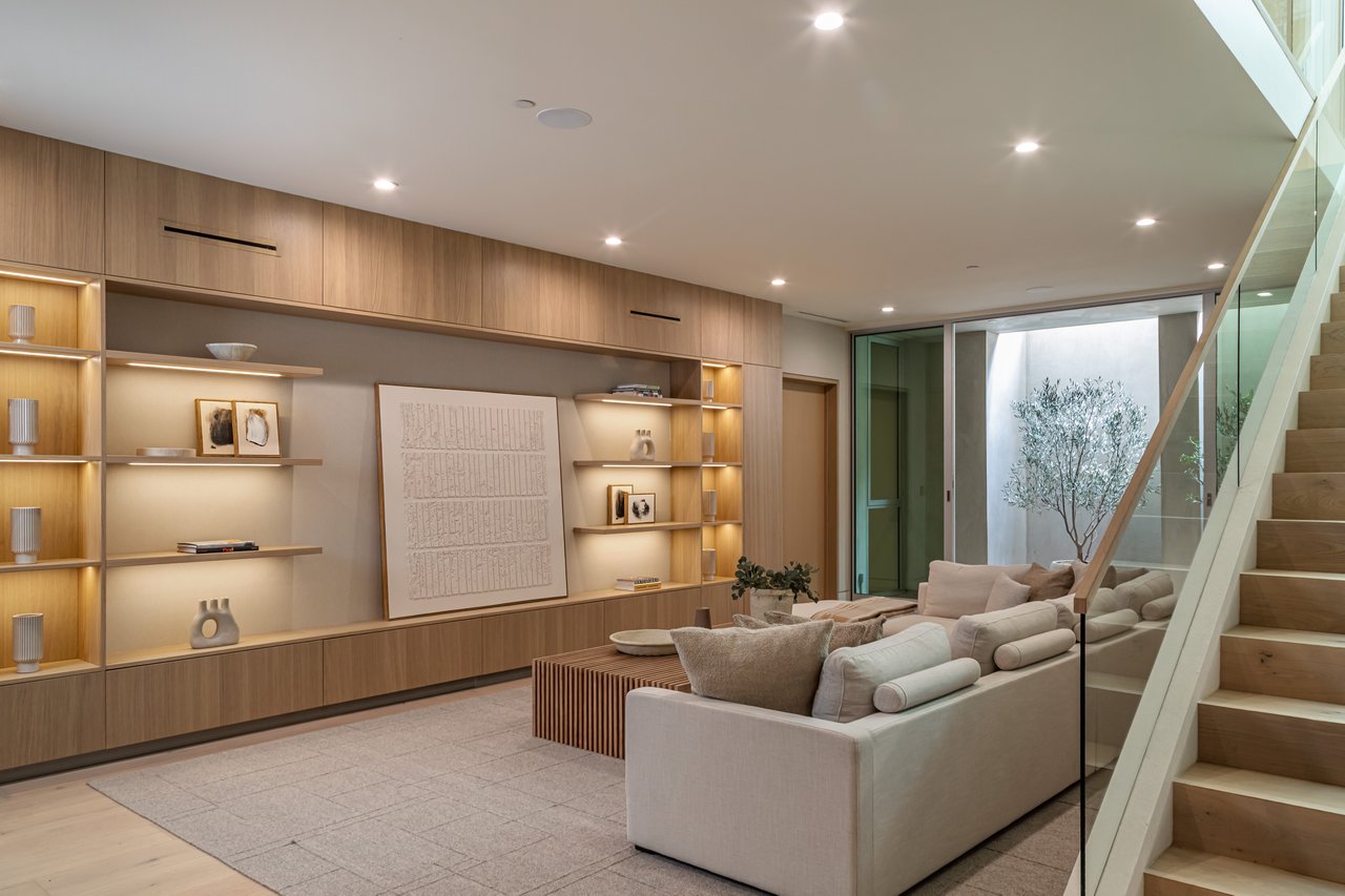 634 Moreno Ave, Brentwood