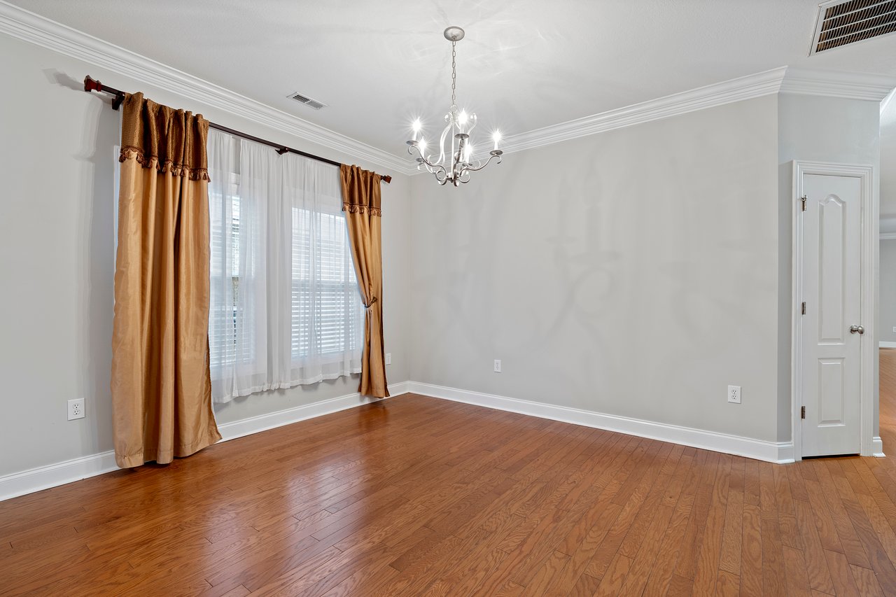 GOLDSMITH-SCHIFFMAN School District with 4 Bedrooms!!