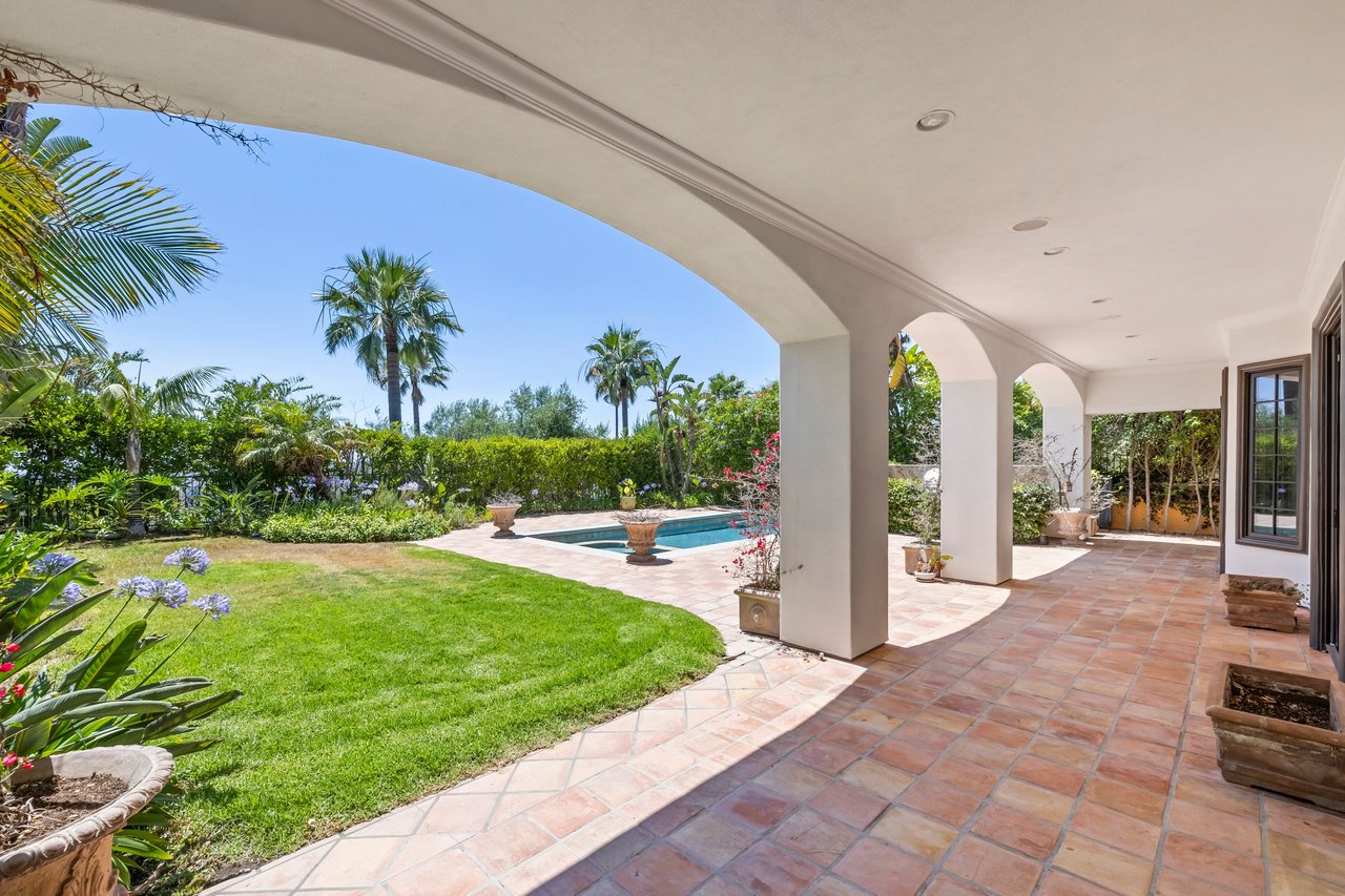 A New Pacific Palisades Listing with Ocean Views, Privacy, and Prestige
