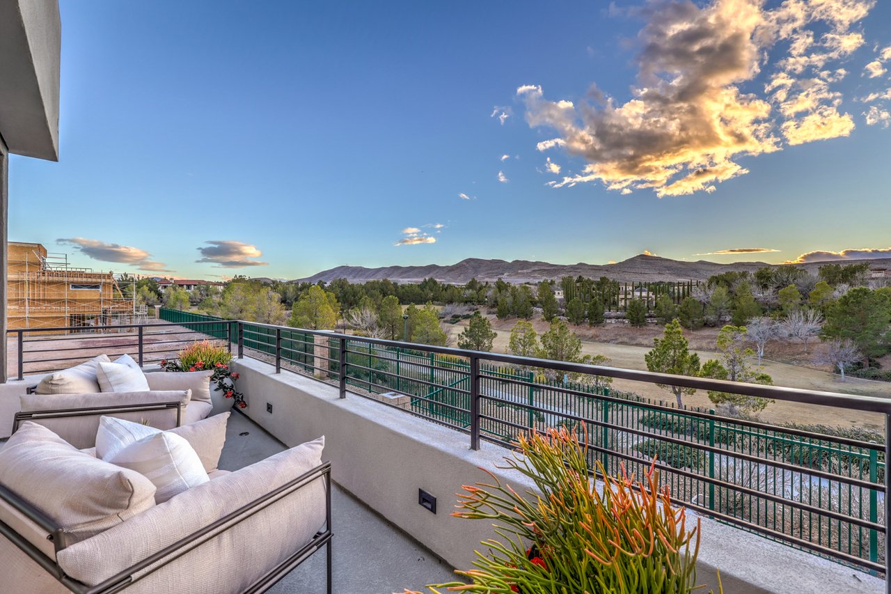 4077 Heron Fairway Dr