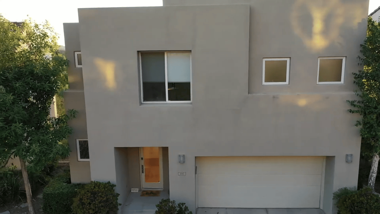 5643 Como Circle, Woodland Hills