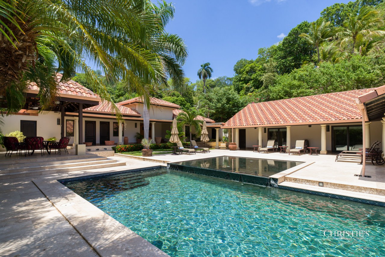Casa Playa Bonita | Beachfront Luxury Estate in Playa Flamingo