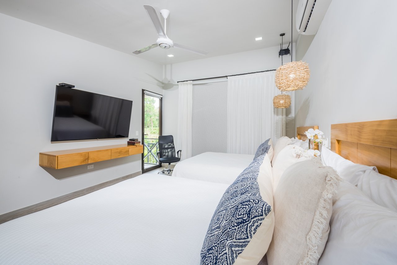 Casa Cielo | Luxurious Multifunctional Estate with Main House, Apartments, and Pool in Guanacaste!