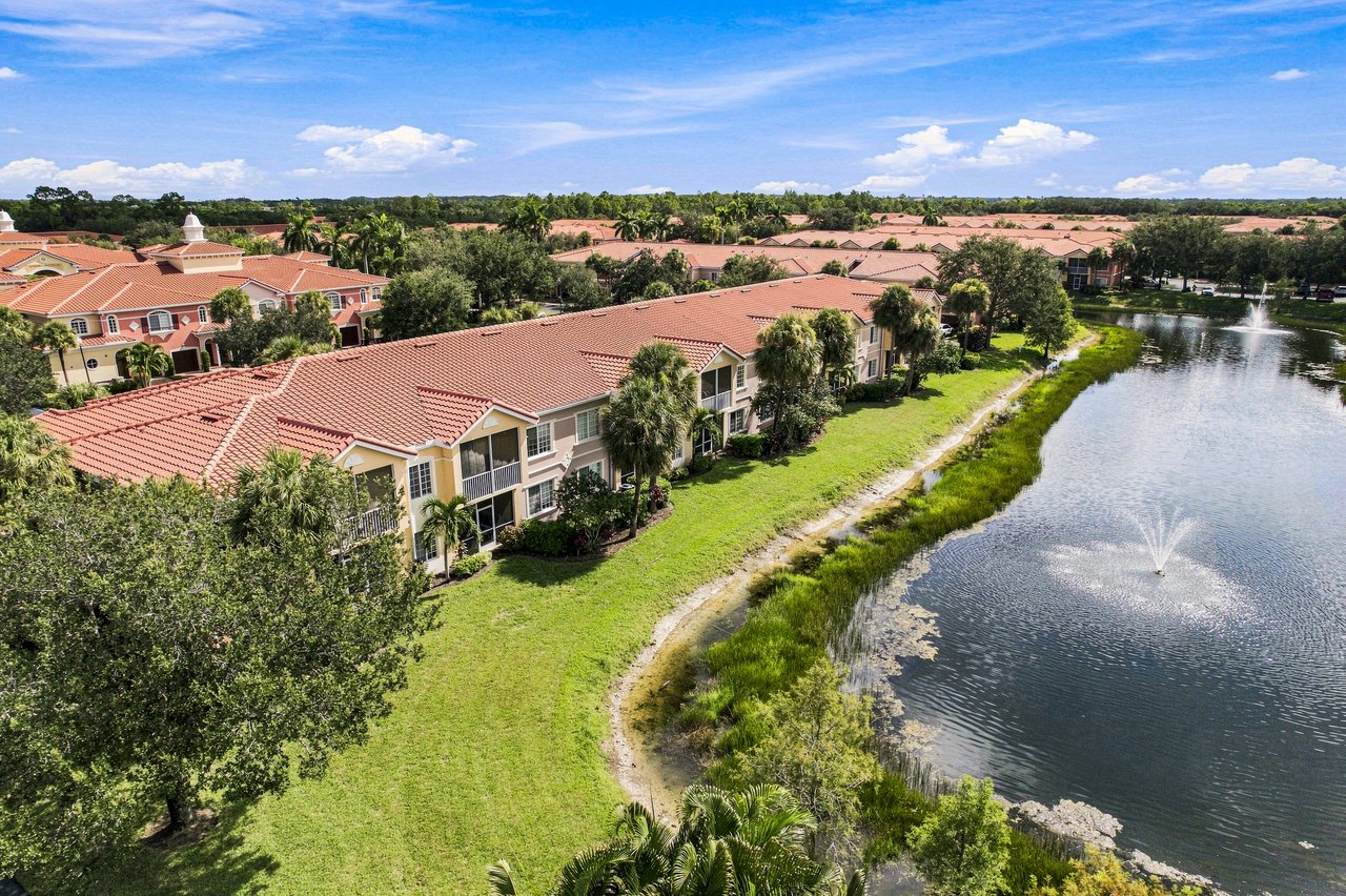 20131 Gardens CIR 207