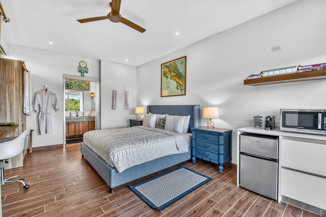 Casa Pochote | Artisan Luxury Villa in Tamarindo | Pool, Jacuzzi & Langosta Beach Club Membership Included