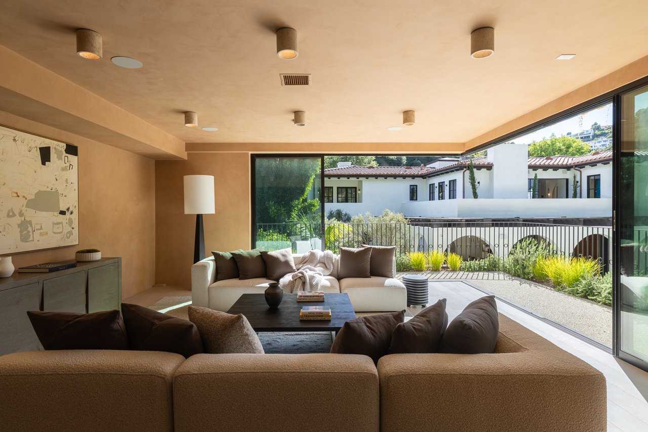 966 Stone Canyon Rd, Bel Air