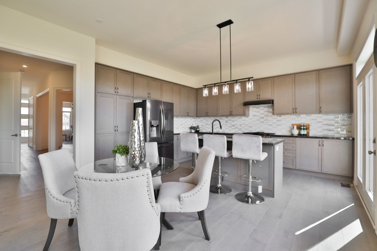 37 North Park Boulevard, Oakville