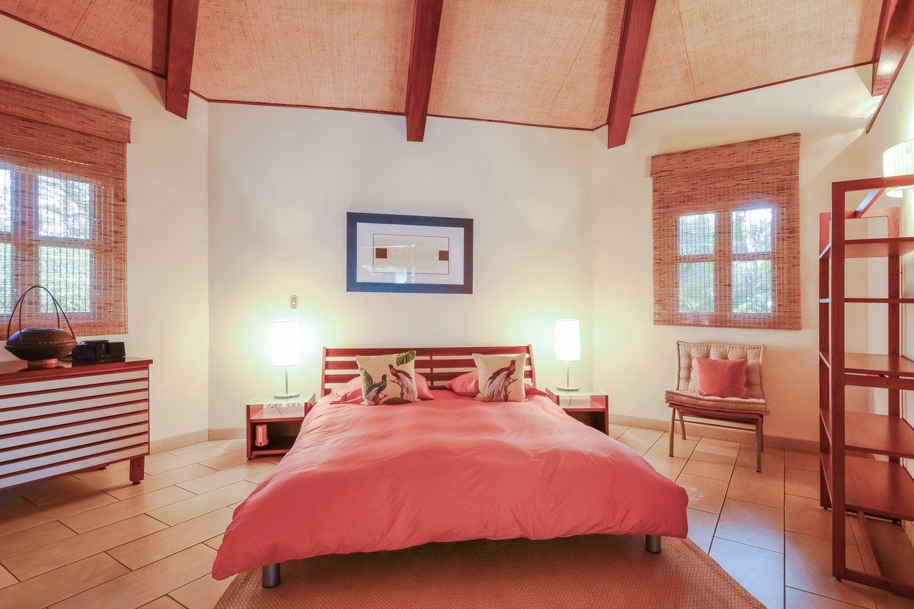 Luxuary Multi-Family Mansion