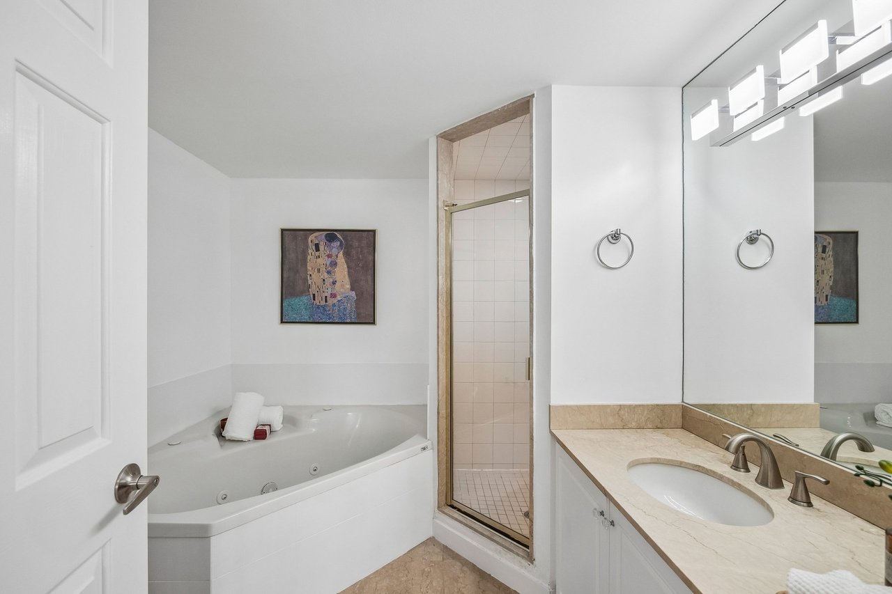 1818 Bayview Avenue #605