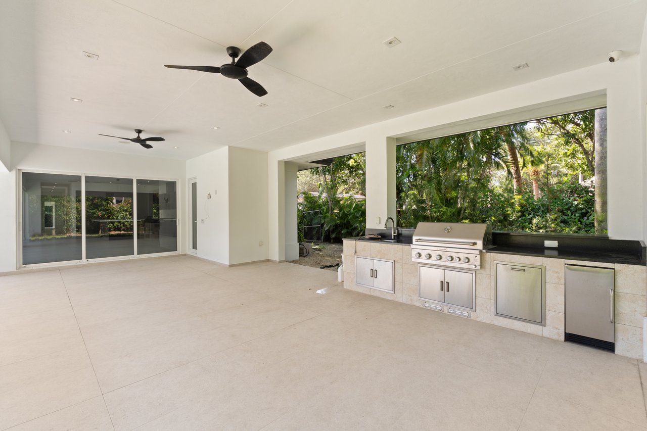 A Modern Miami Estate