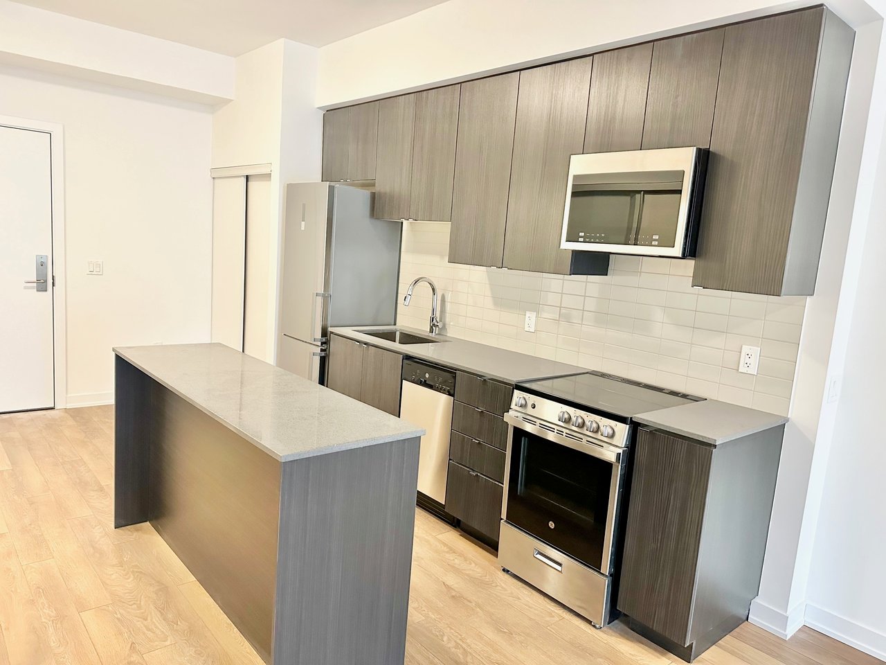  2433 Dufferin St Unit: 316