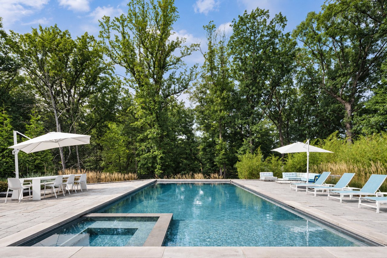 286 Hartshorn Drive, Short Hills, NJ 07078