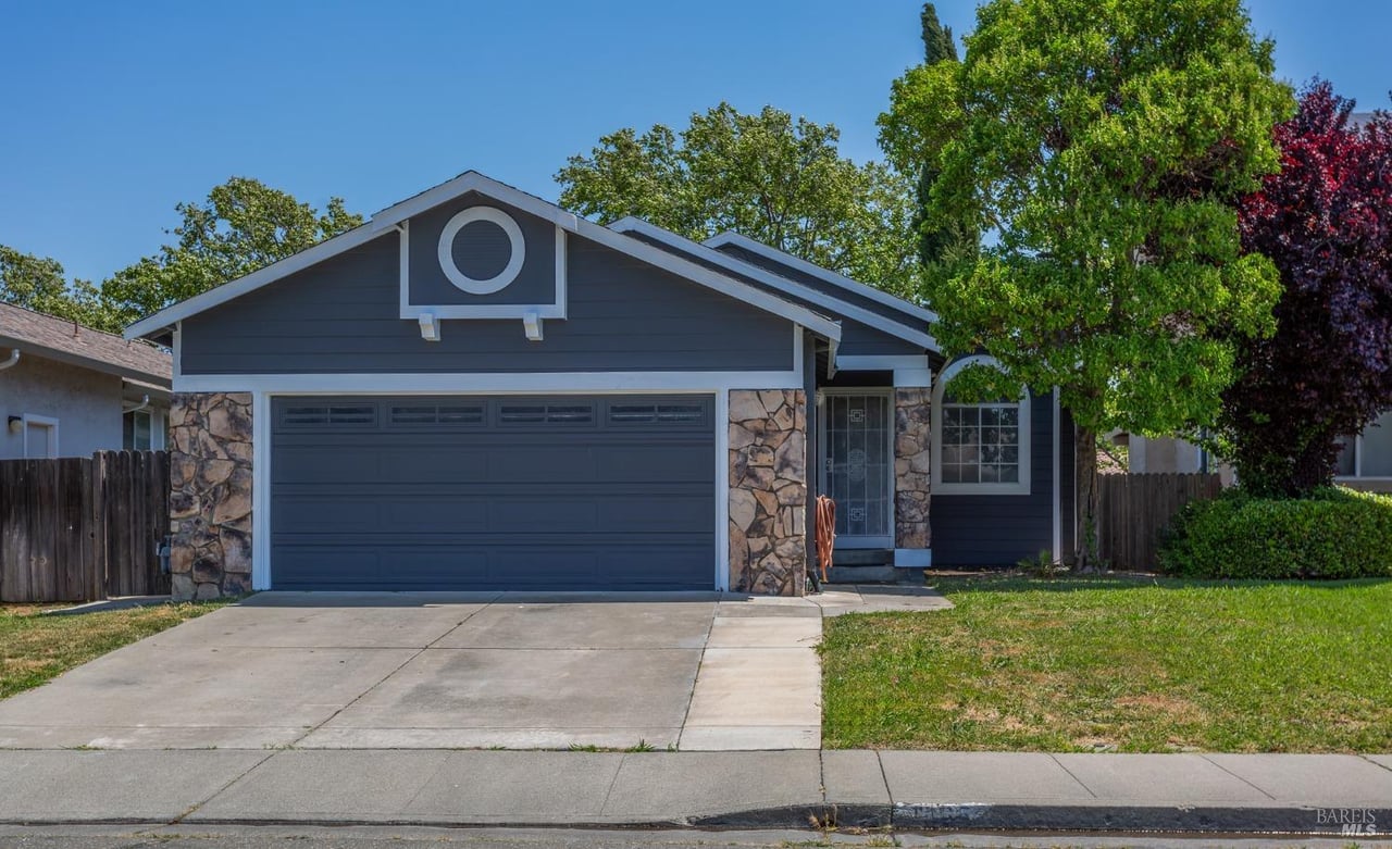 1165 Camilia Lane, Suisun City CA. 94585