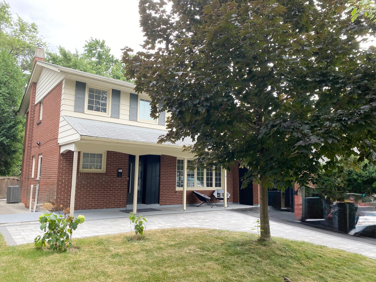 8 Ravencliff Crescent