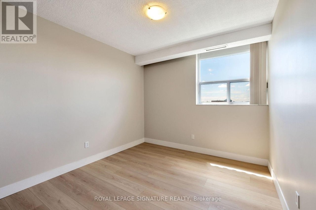 PH5-2130 Weston Rd