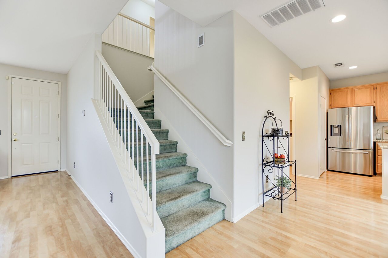 5744 Tamarisk Way