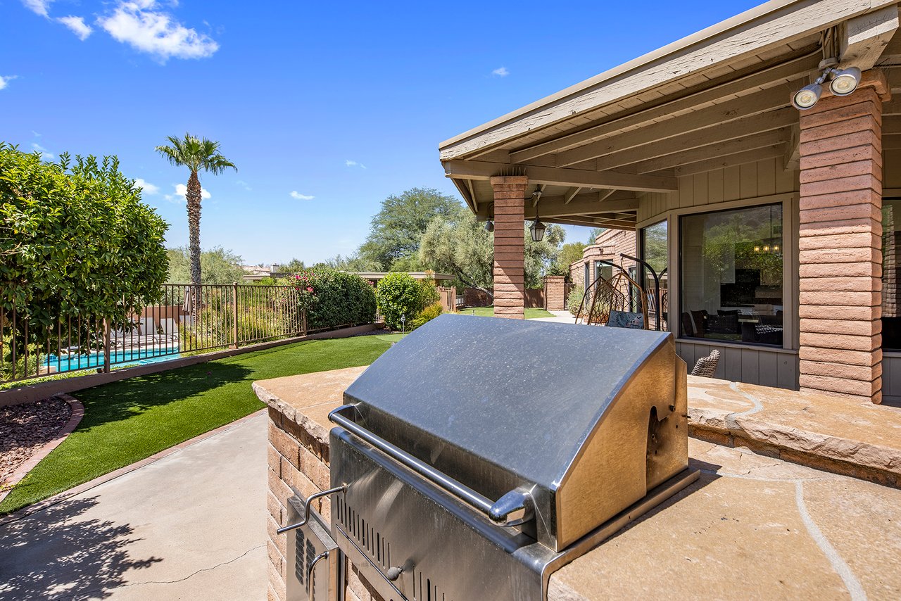 4737 E Valley Vista Lane