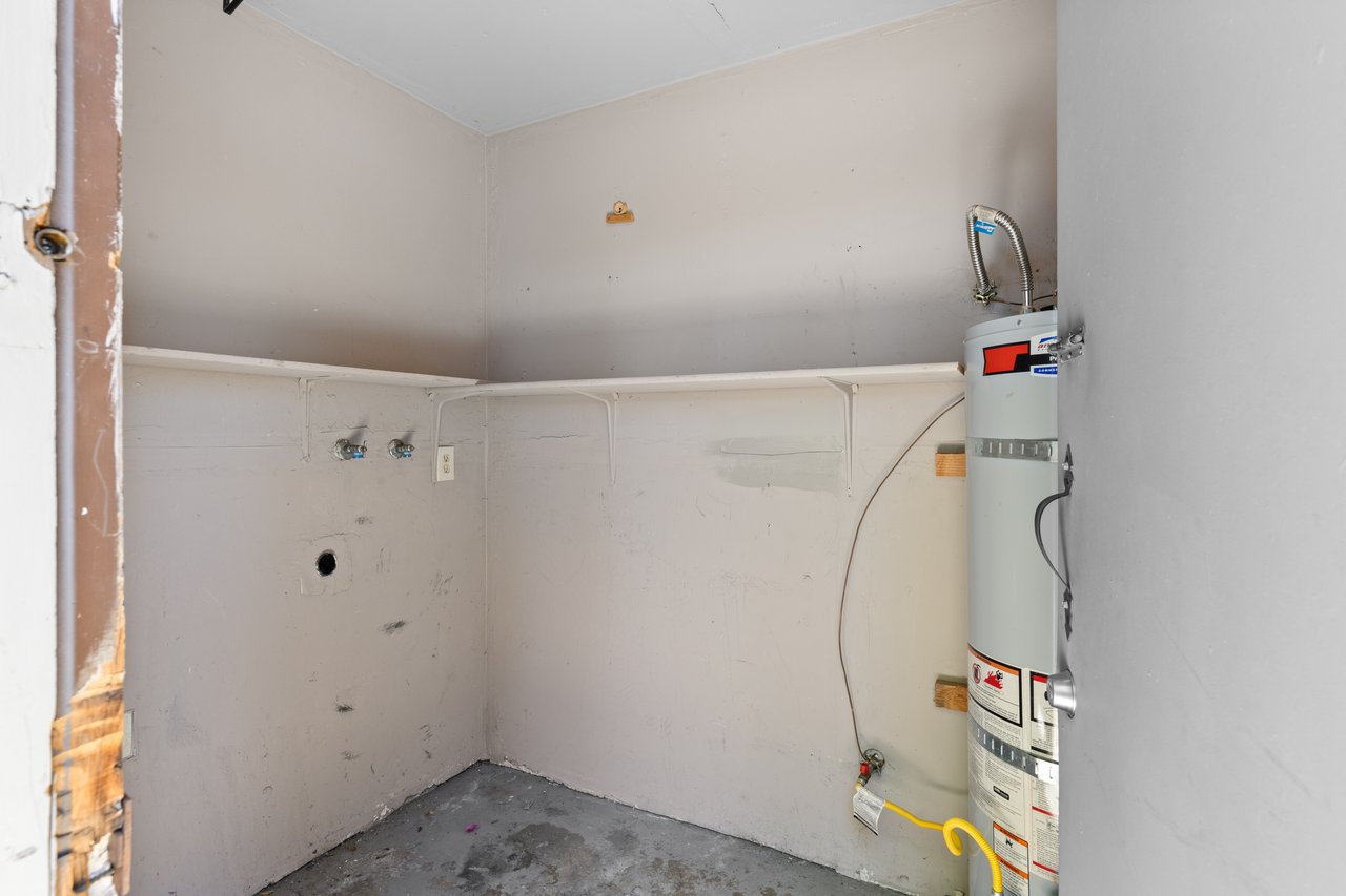 200 Del Luz Ct