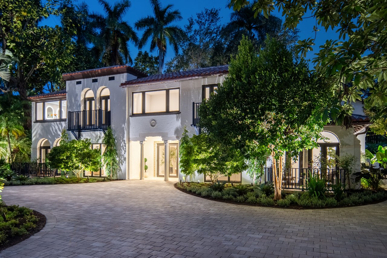 3700 Hibiscus Street "Casa Mamey"