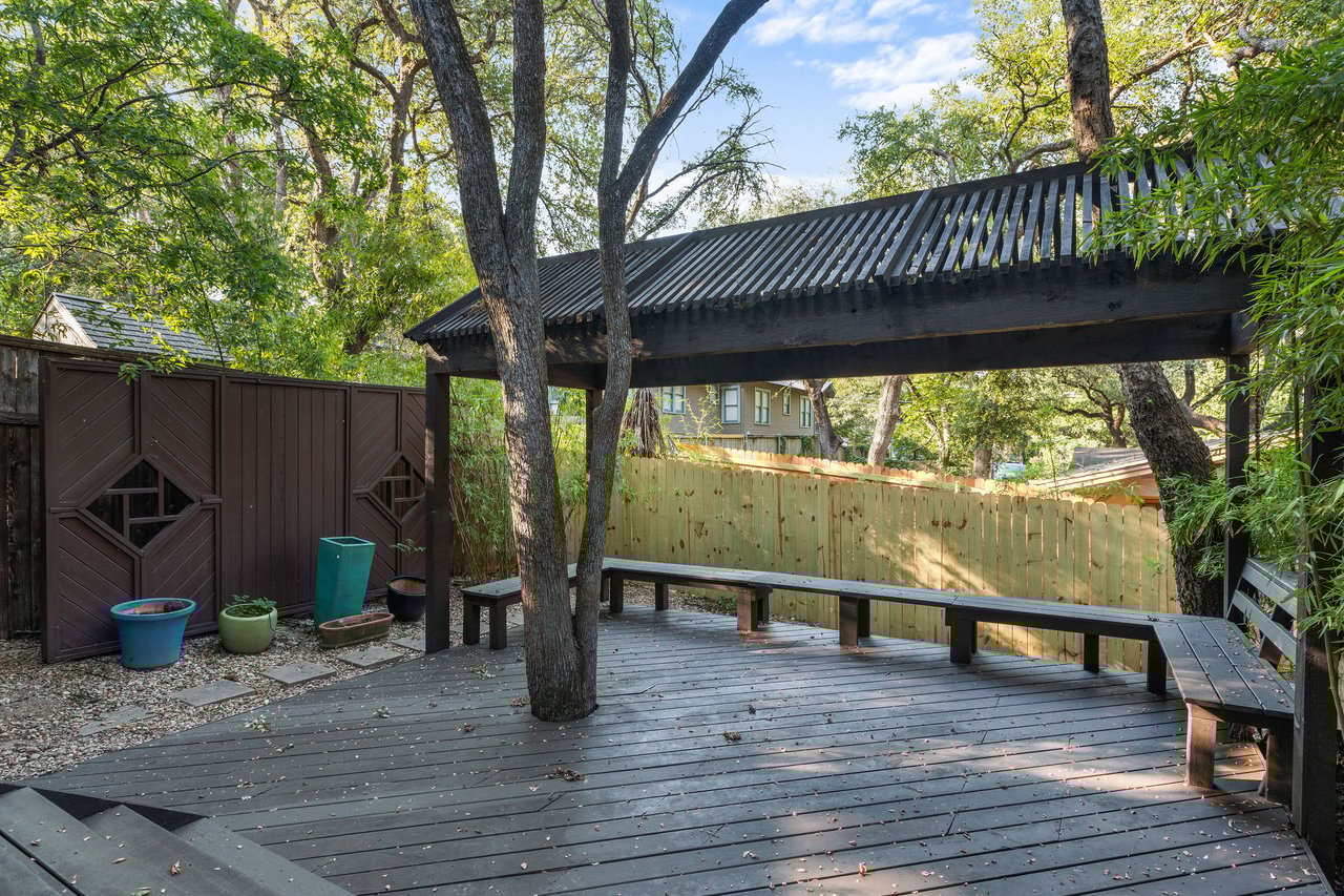 Charming Deep Eddy Retreat in the Heart of Central Austin
