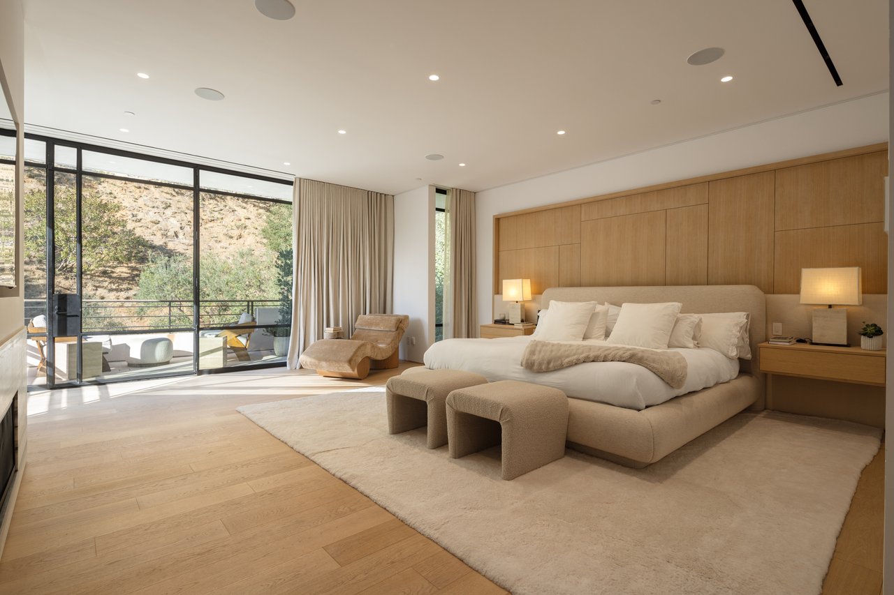 9509 Heather Rd, Beverly Hills