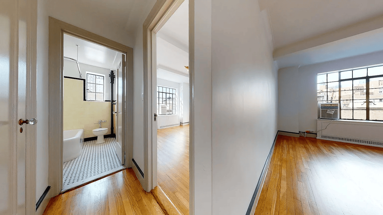 1 Christopher St APT 7A