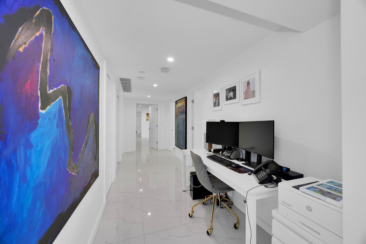 Bristol Towers Unit #801 Closes at $2,075,000