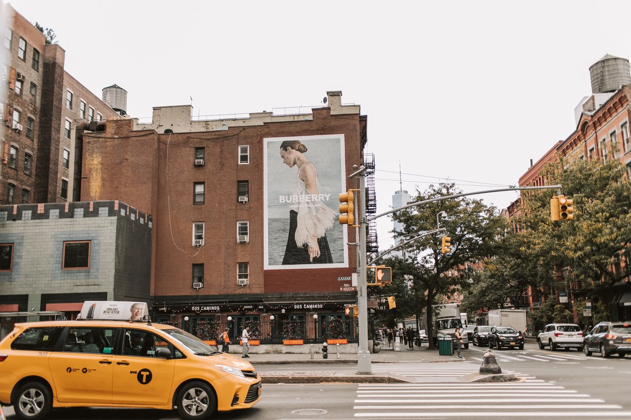 Discover the architectural history of White Street in Lower Manhattan, from its early Federal-era residential buildings to its transformation into a major nineteenth-century commercial corridor. Explore historic cast-iron storefronts, Italianate and Second Empire loft architecture, and the preservation of the Tribeca East Historic District.
