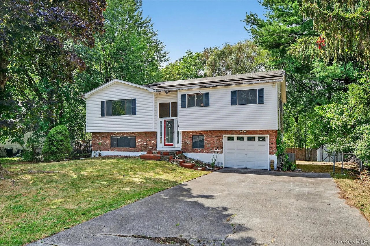 12 Westminister Dr
