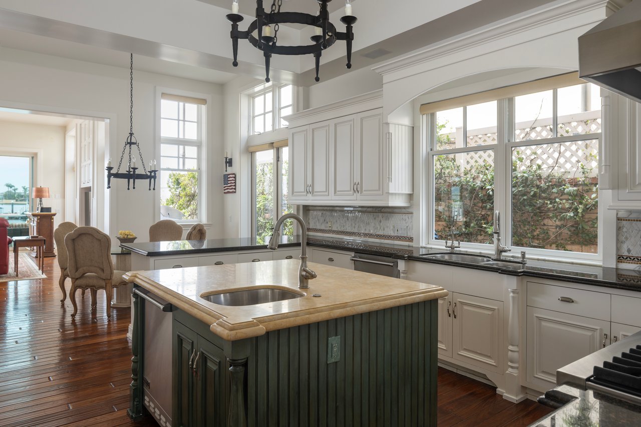 Rare Bayfront Offering