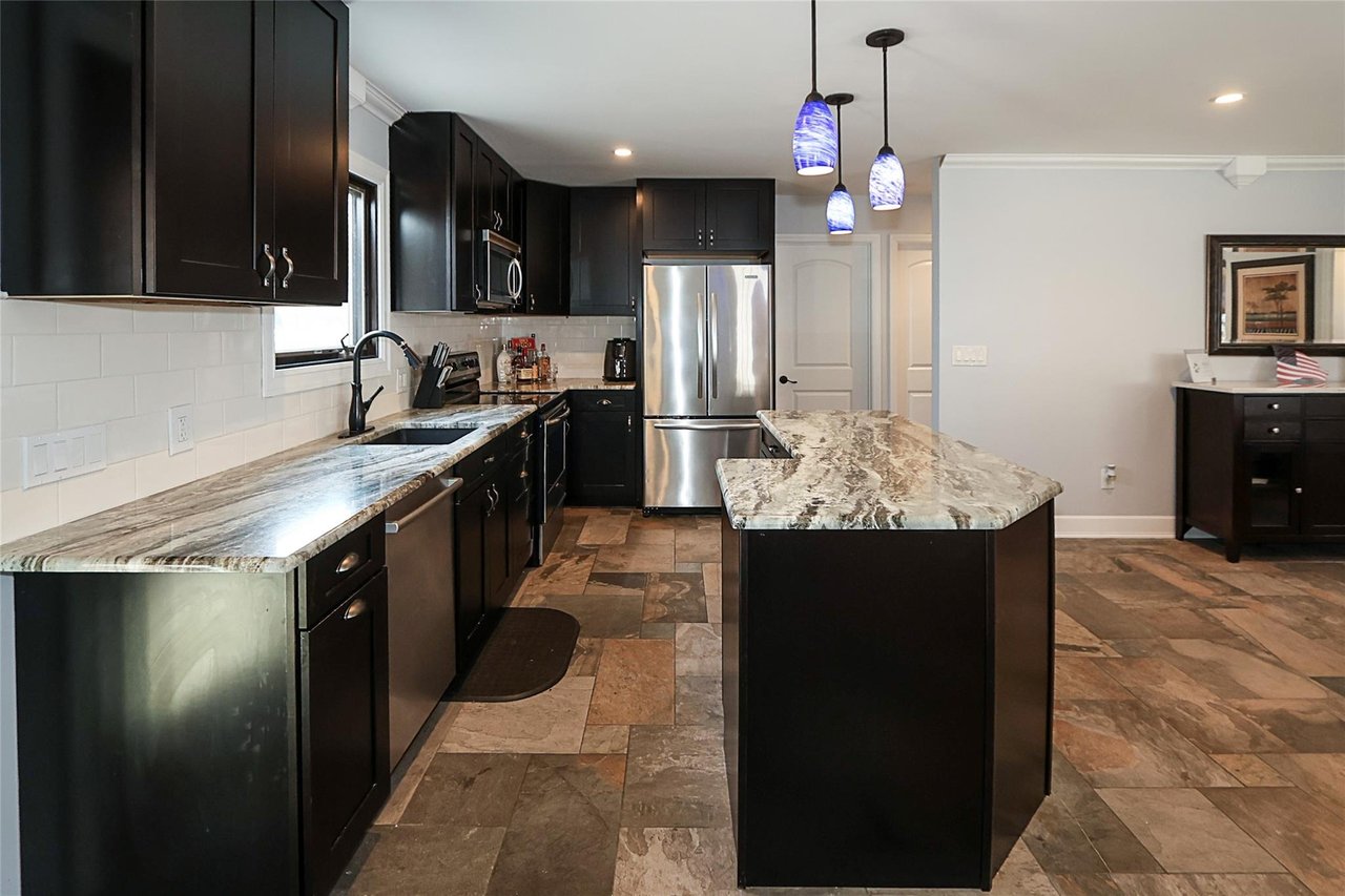 21 Peconic Rd