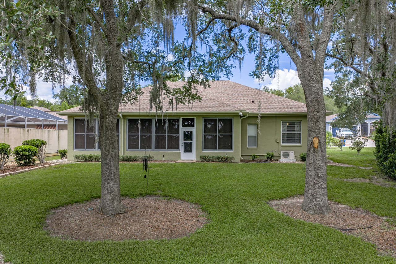 12215 WOODLANDS CIR