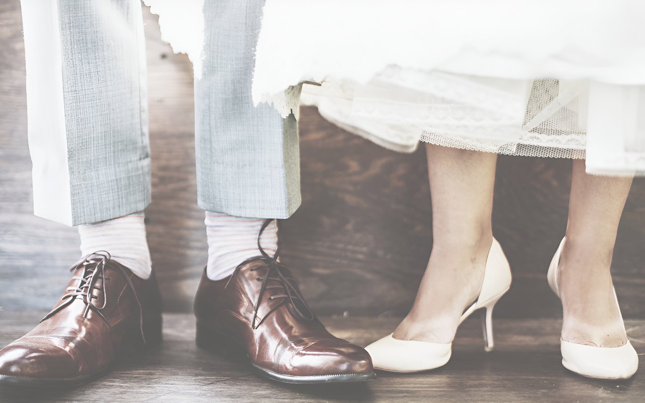 Could You Trust Your Partner to Pick the Right House?