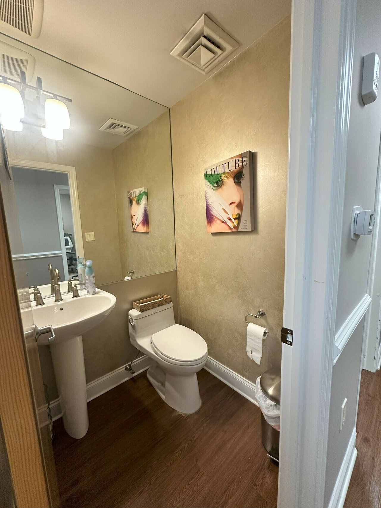 445 Main Street, Center Moriches