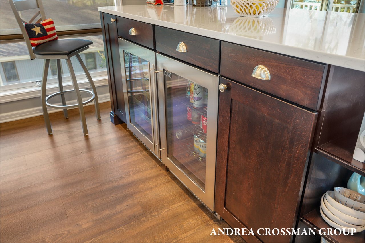 9565 Whispering Sands Dr