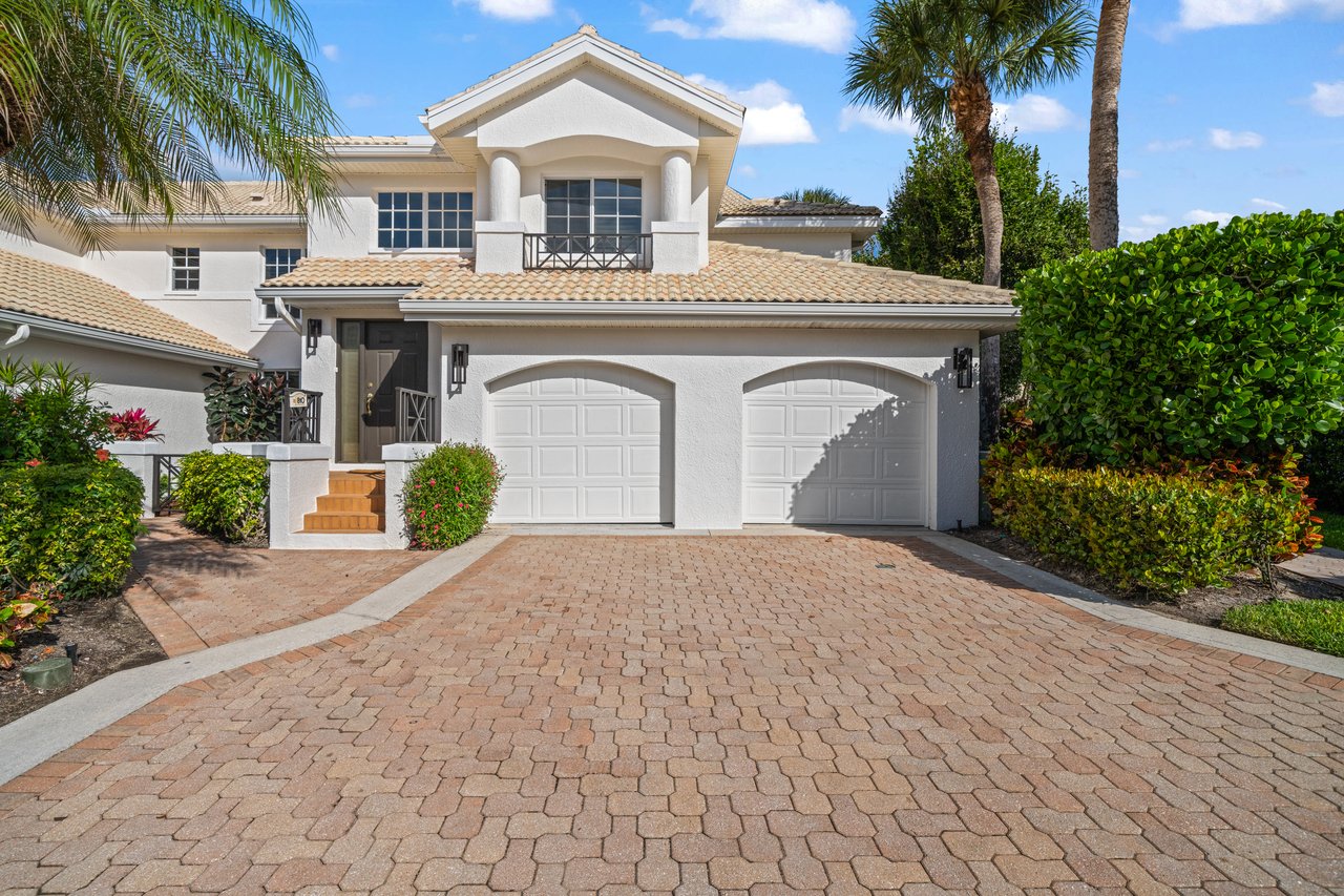 Living in San Marino at Pelican Bay: A Private, Coastal Lifestyle in Naples