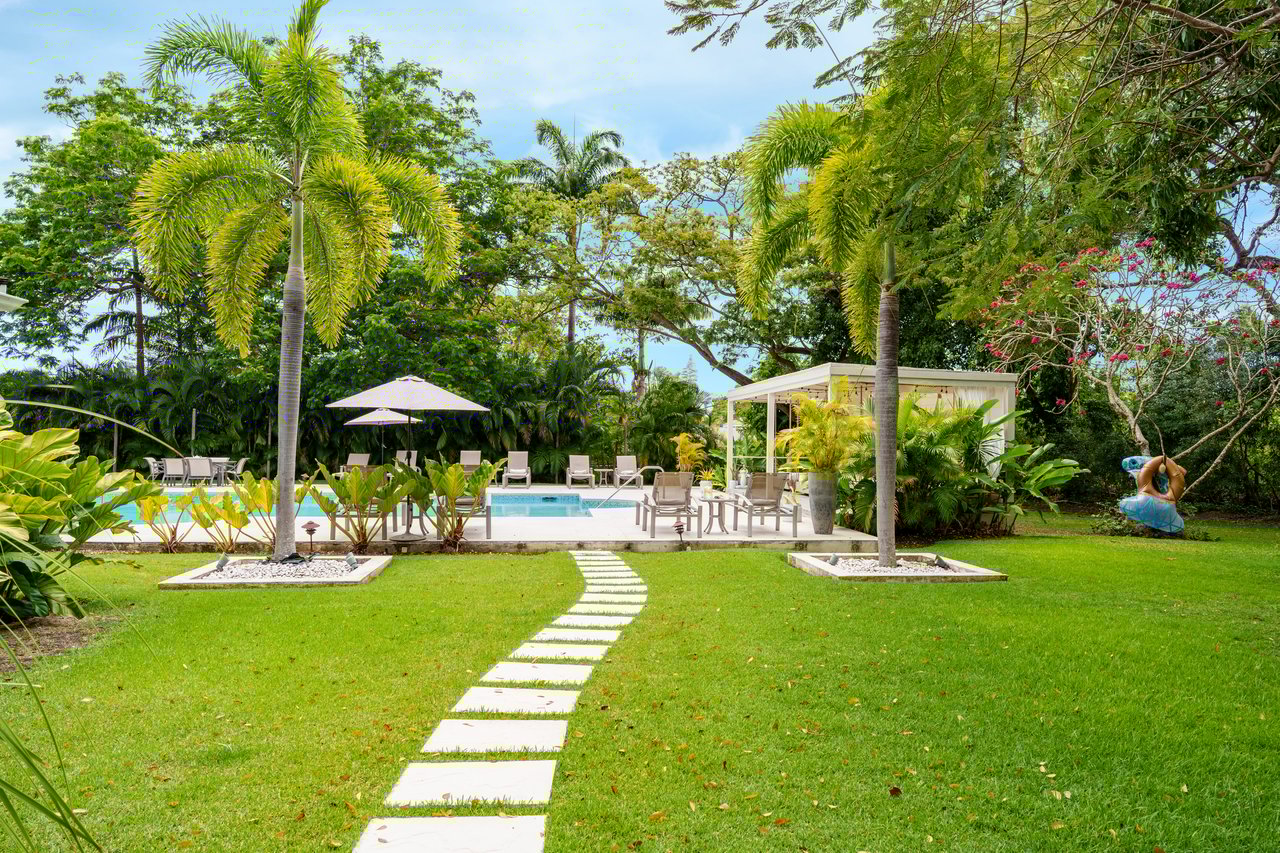 Villa Aama, Aquarius