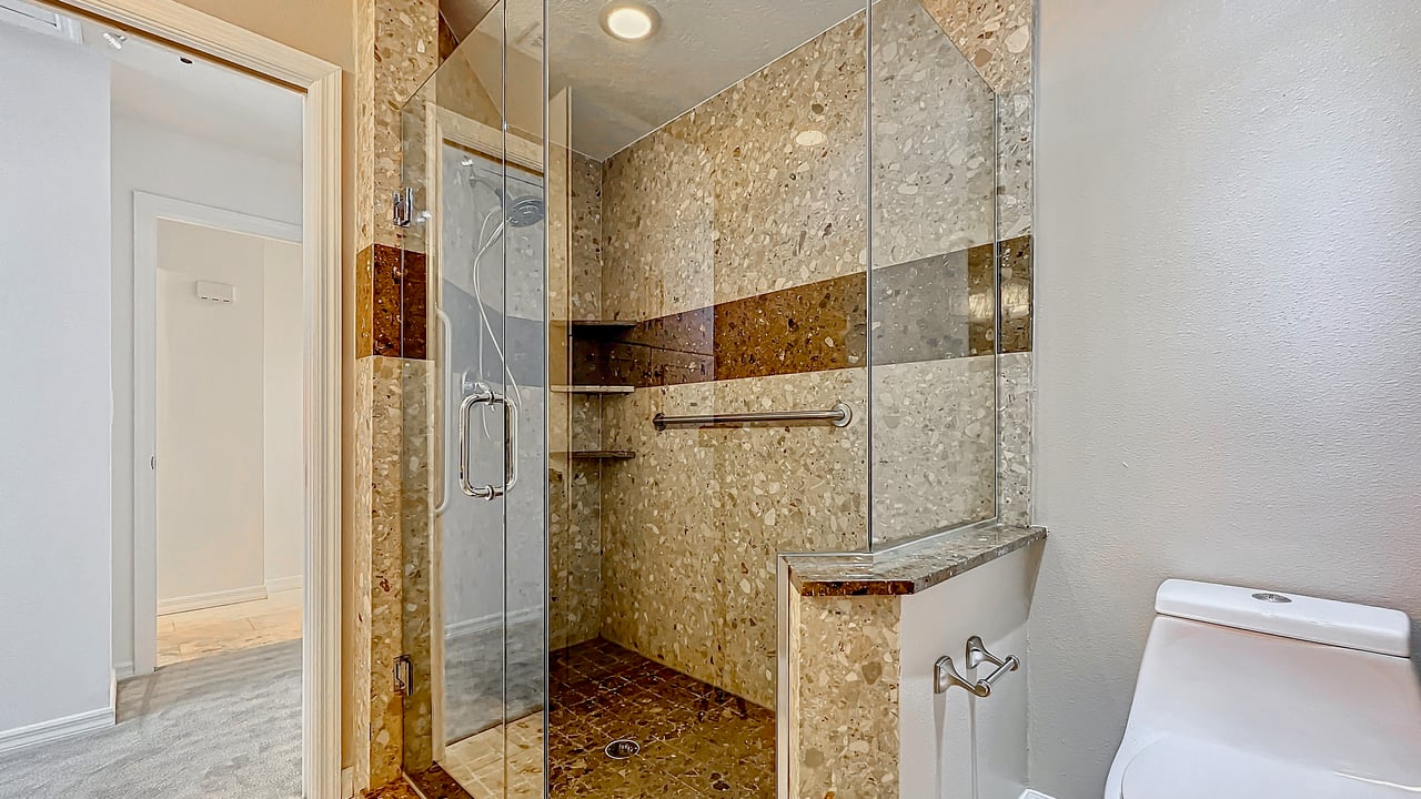 Luxury Lakefront Winter Park Condominium for Lease