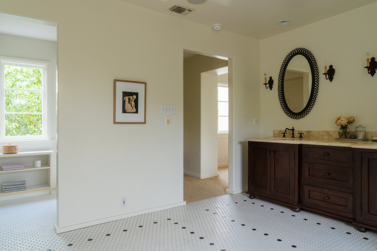 1990 Rose Villa St in Pasadena